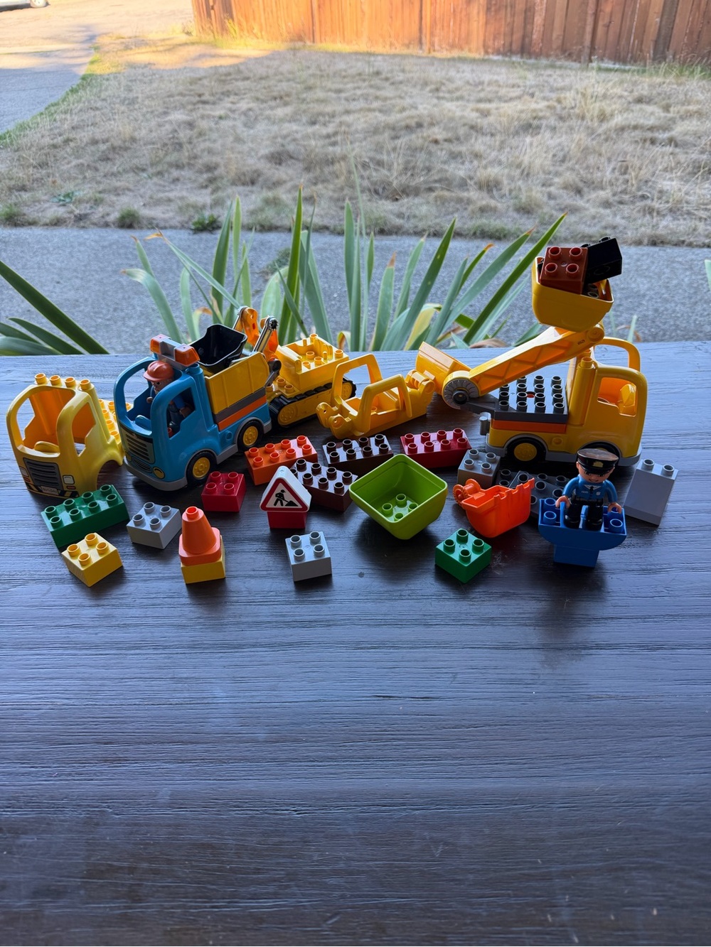 Lego Duplo a few sets and a lot of extras